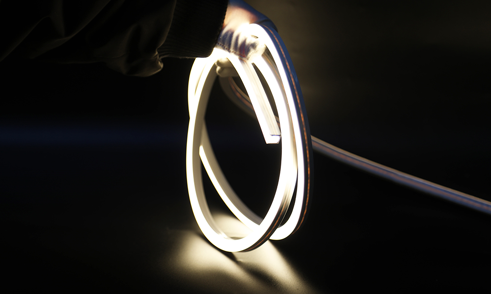 1212 Integrated Side-Emitting Extrusion