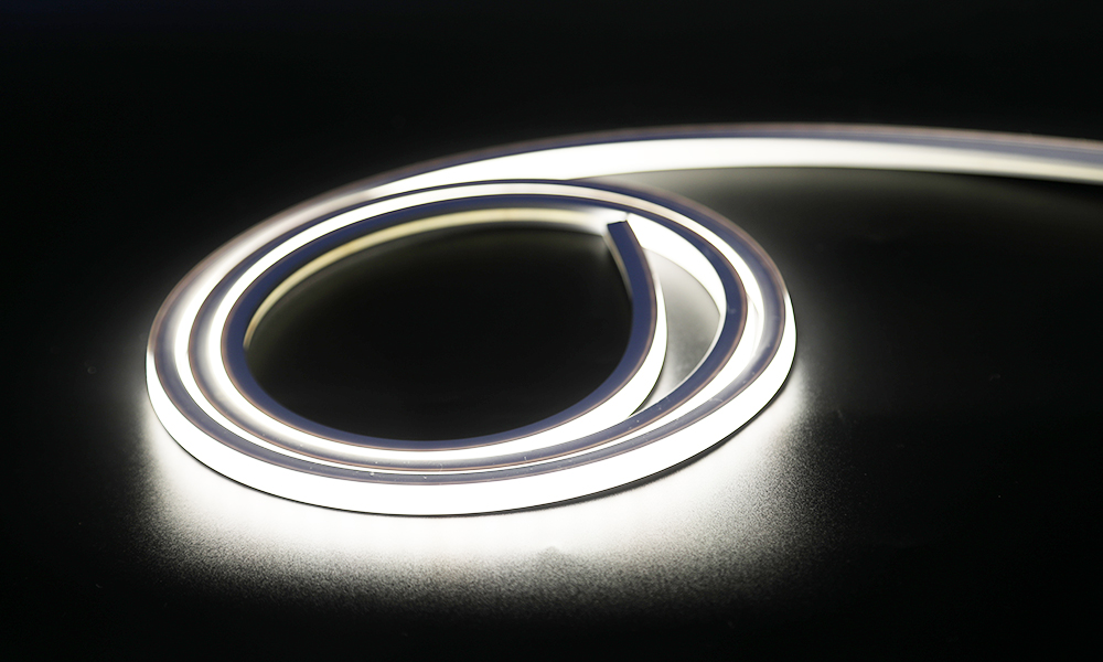 1510 Integrated Front-Emitting Extrusion