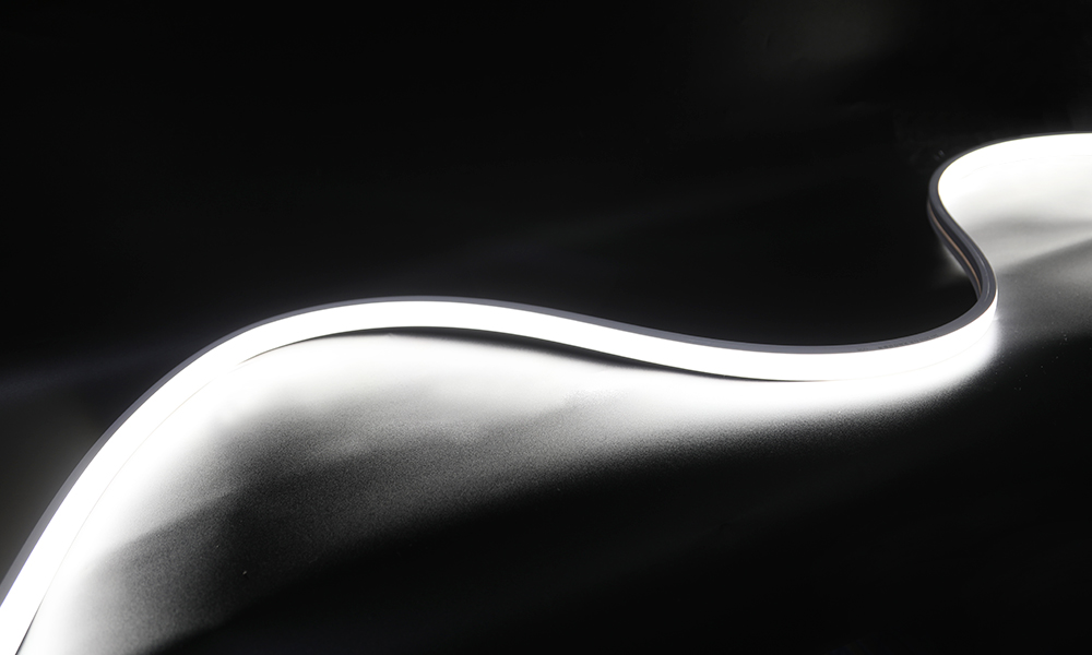 1810 Integrated Front-Emitting Extrusion