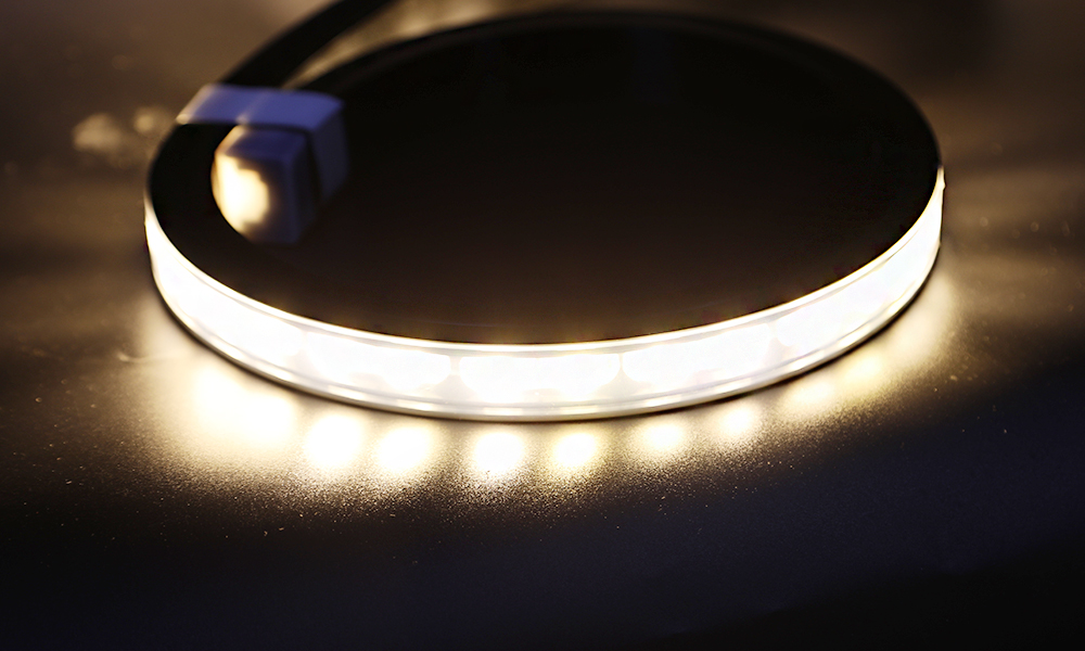 Flexible led wall washer